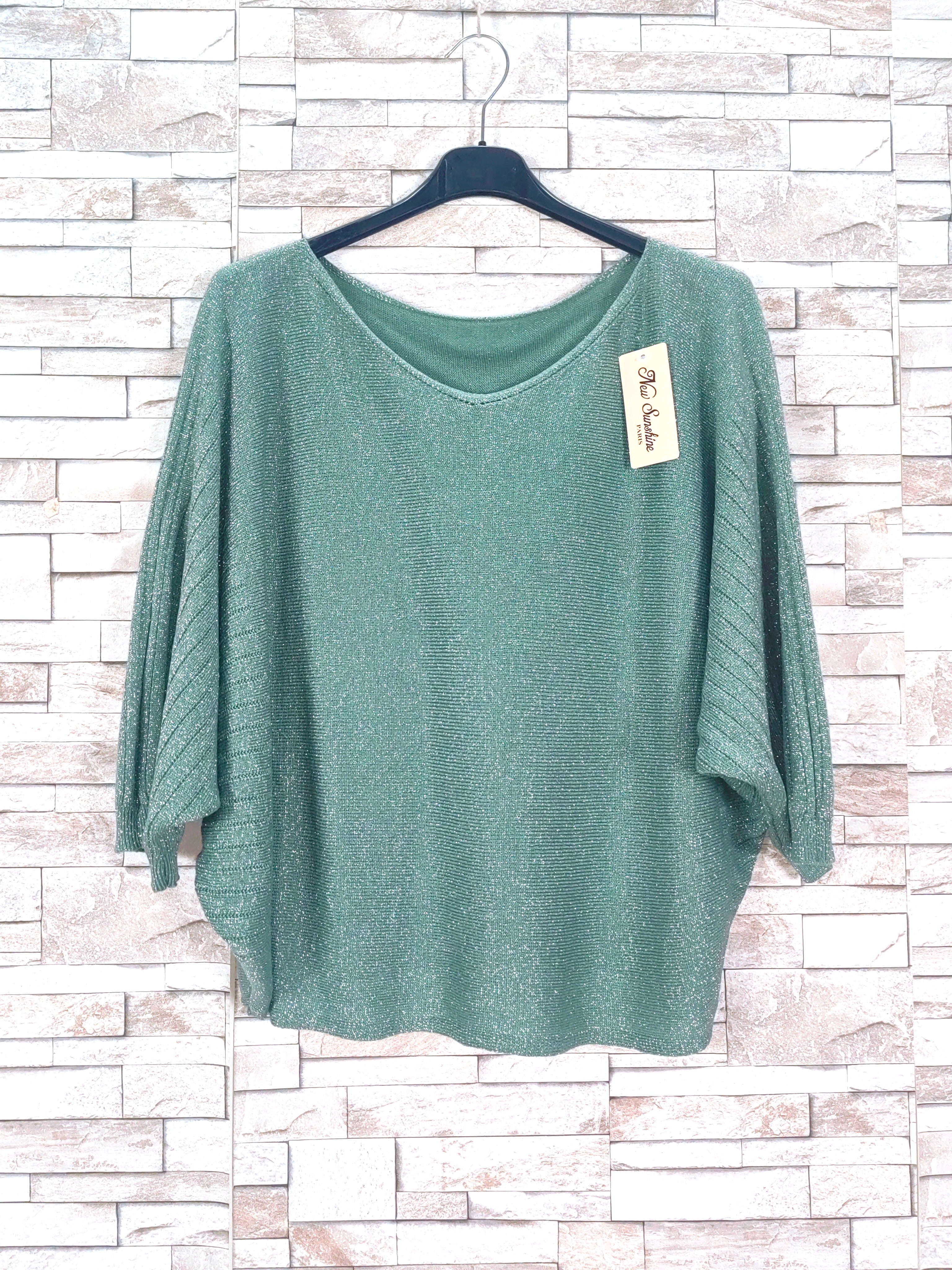 Pull manches chauve-souris avec fils brillants (x9)