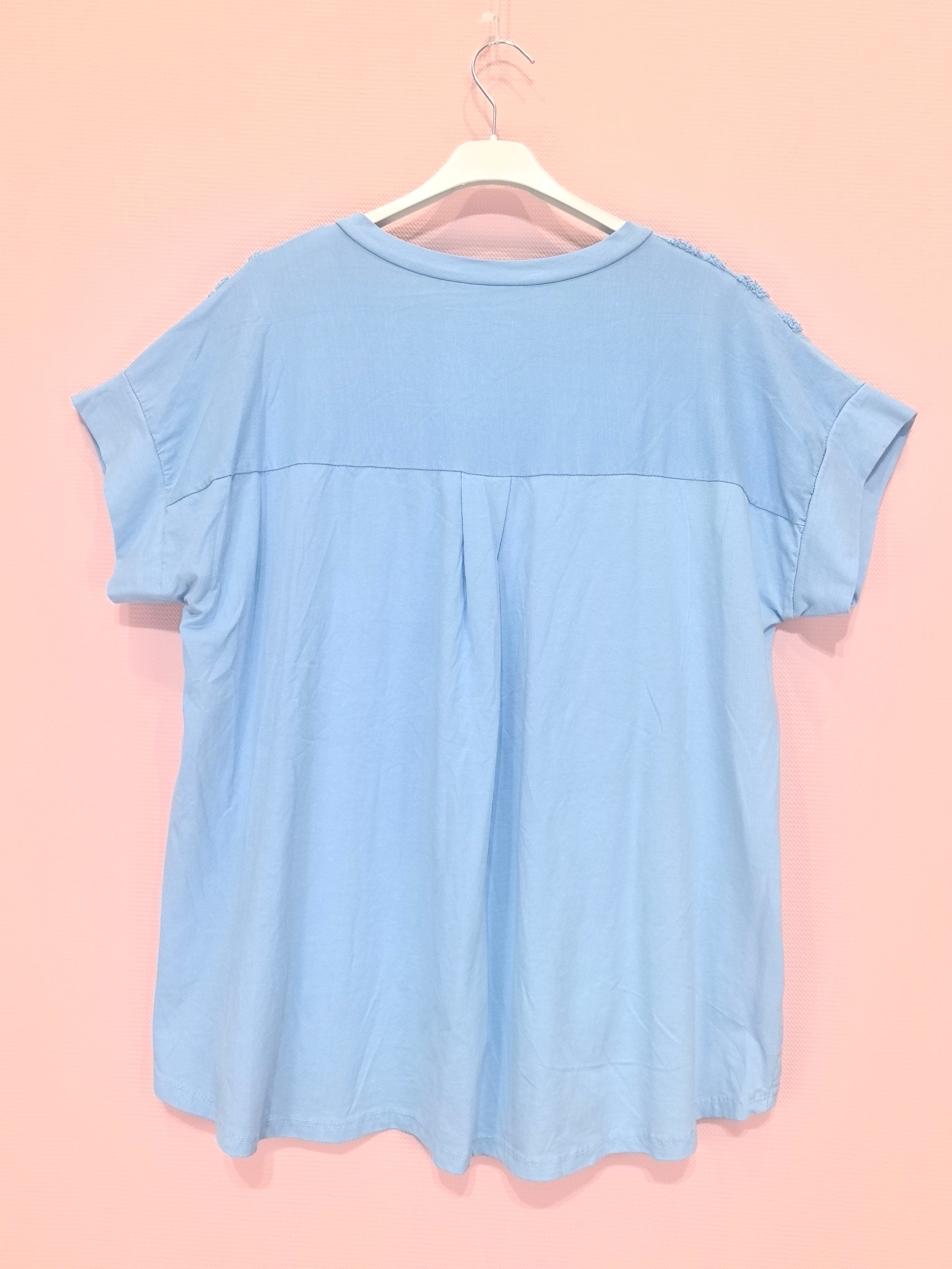 T-shirt brodé 100% coton, idéal pour le printemps/été, confectionné en Italie, parfait pour une allure élégante et décontractée.(x8)