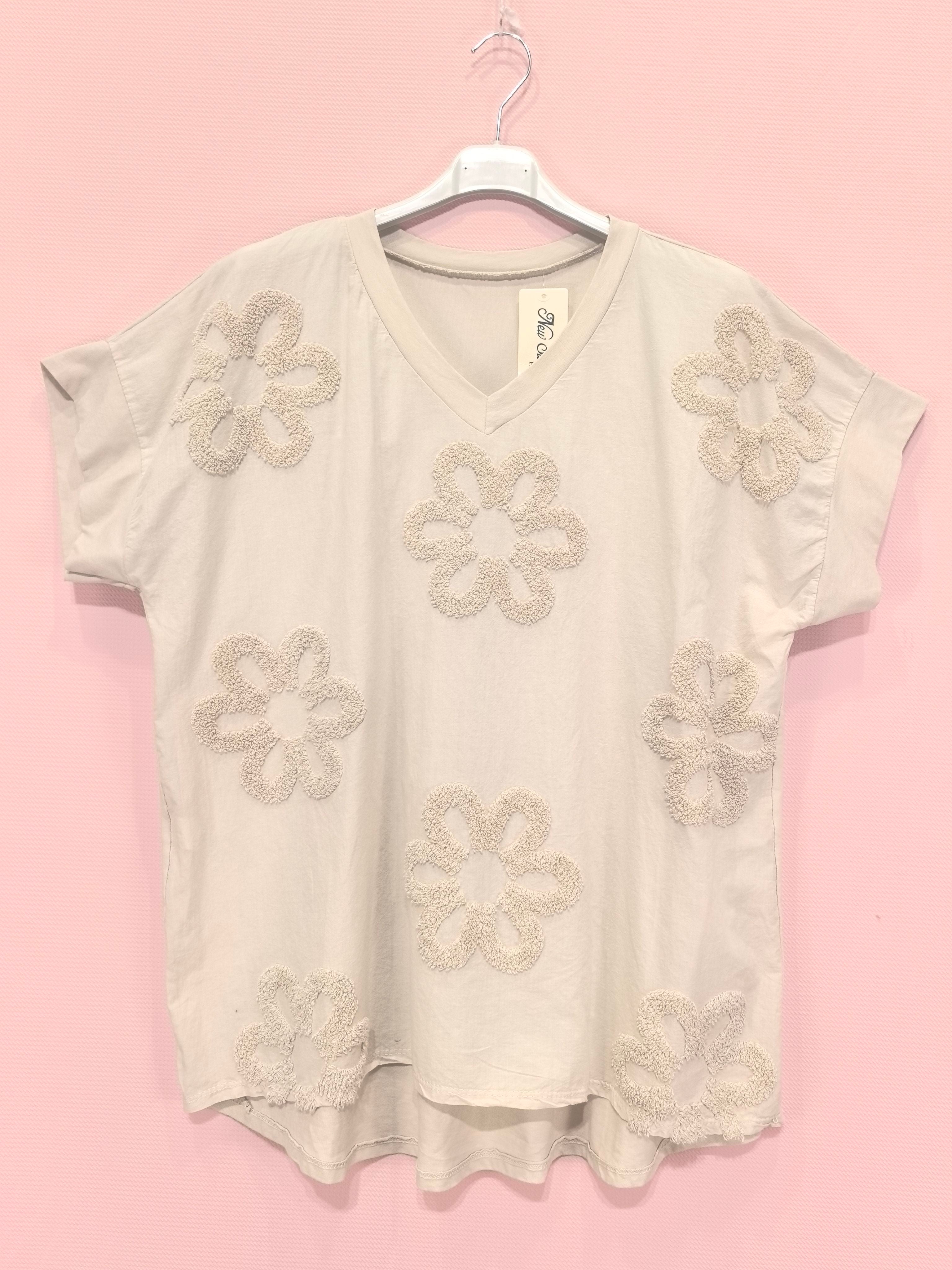 T-shirt brodé 100% coton, idéal pour le printemps/été, confectionné en Italie, parfait pour une allure élégante et décontractée.(x8)