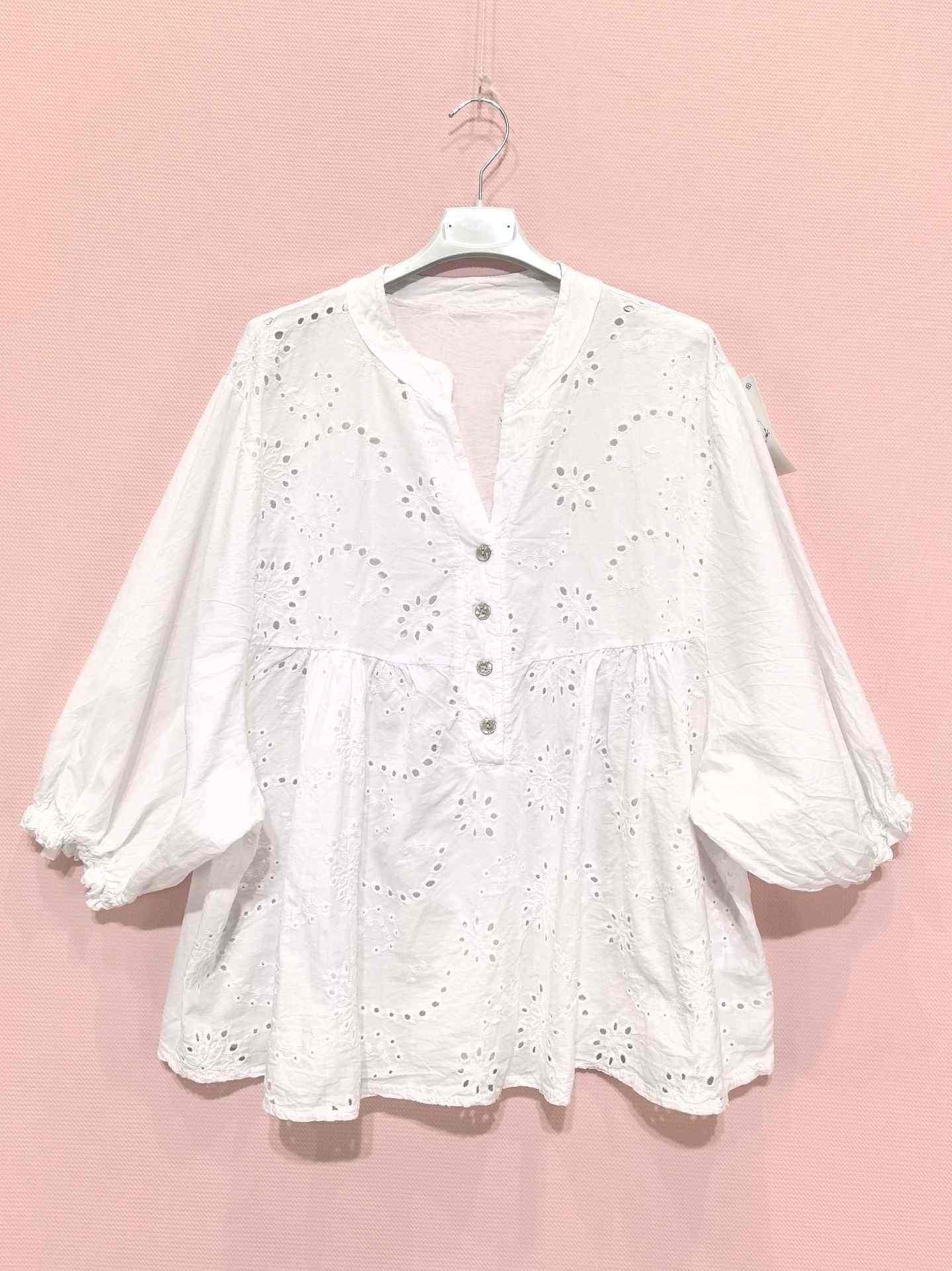 Blouse ample brodée manches bouffantes(x8)