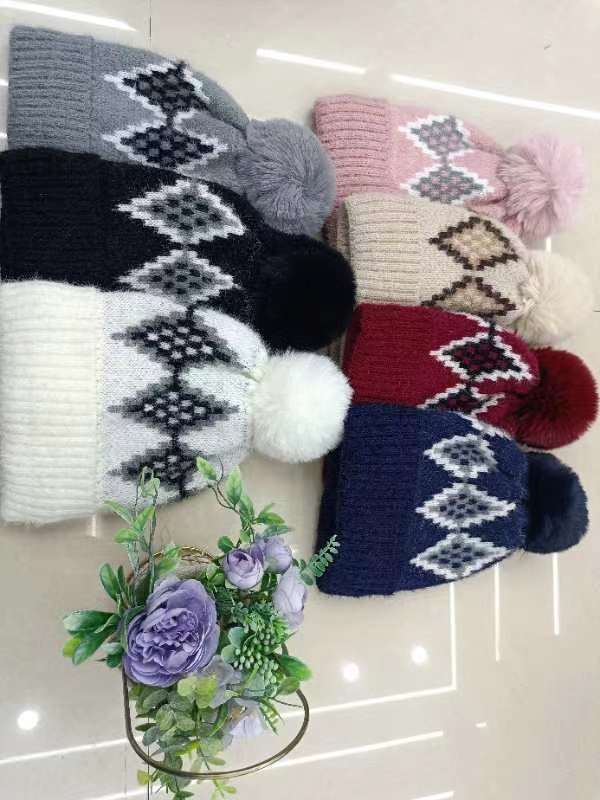 Bonnet Femme fourré pompon (x12) #2