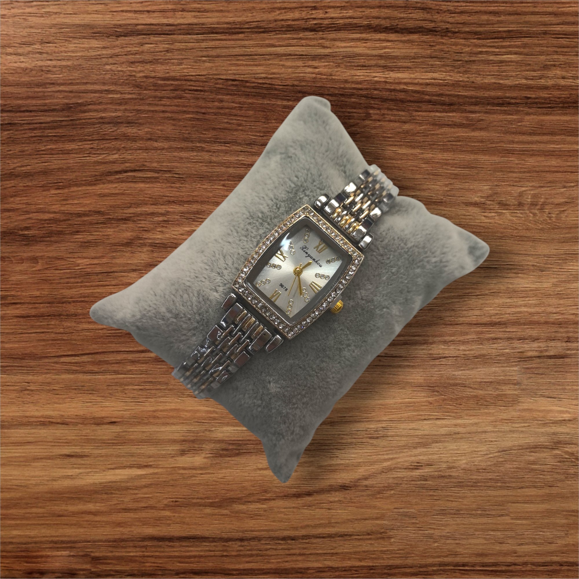 Montres femme bracelets métal 9978A (x5)