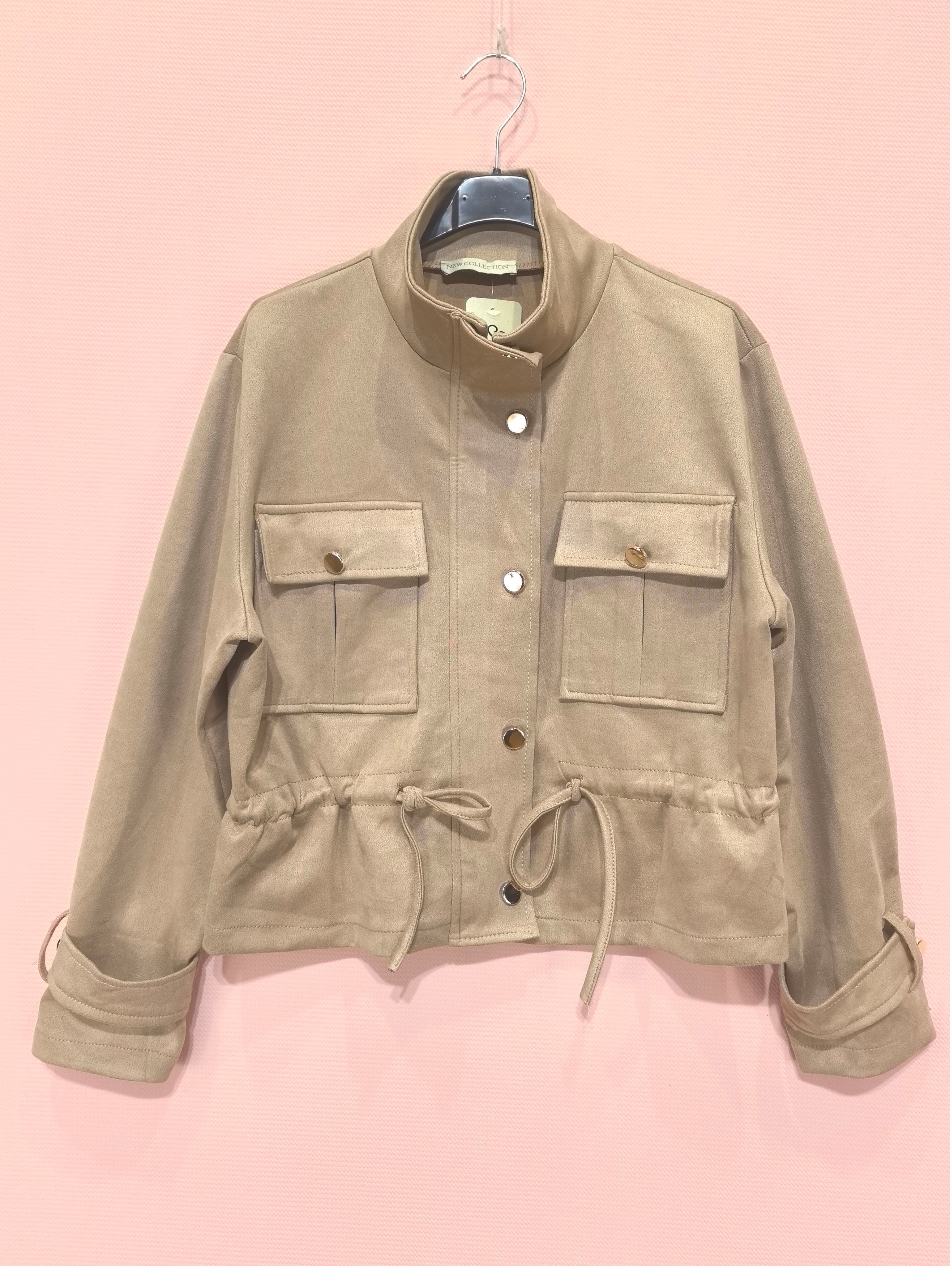 Veste courte en suédine avec poches à rabat(x6)
