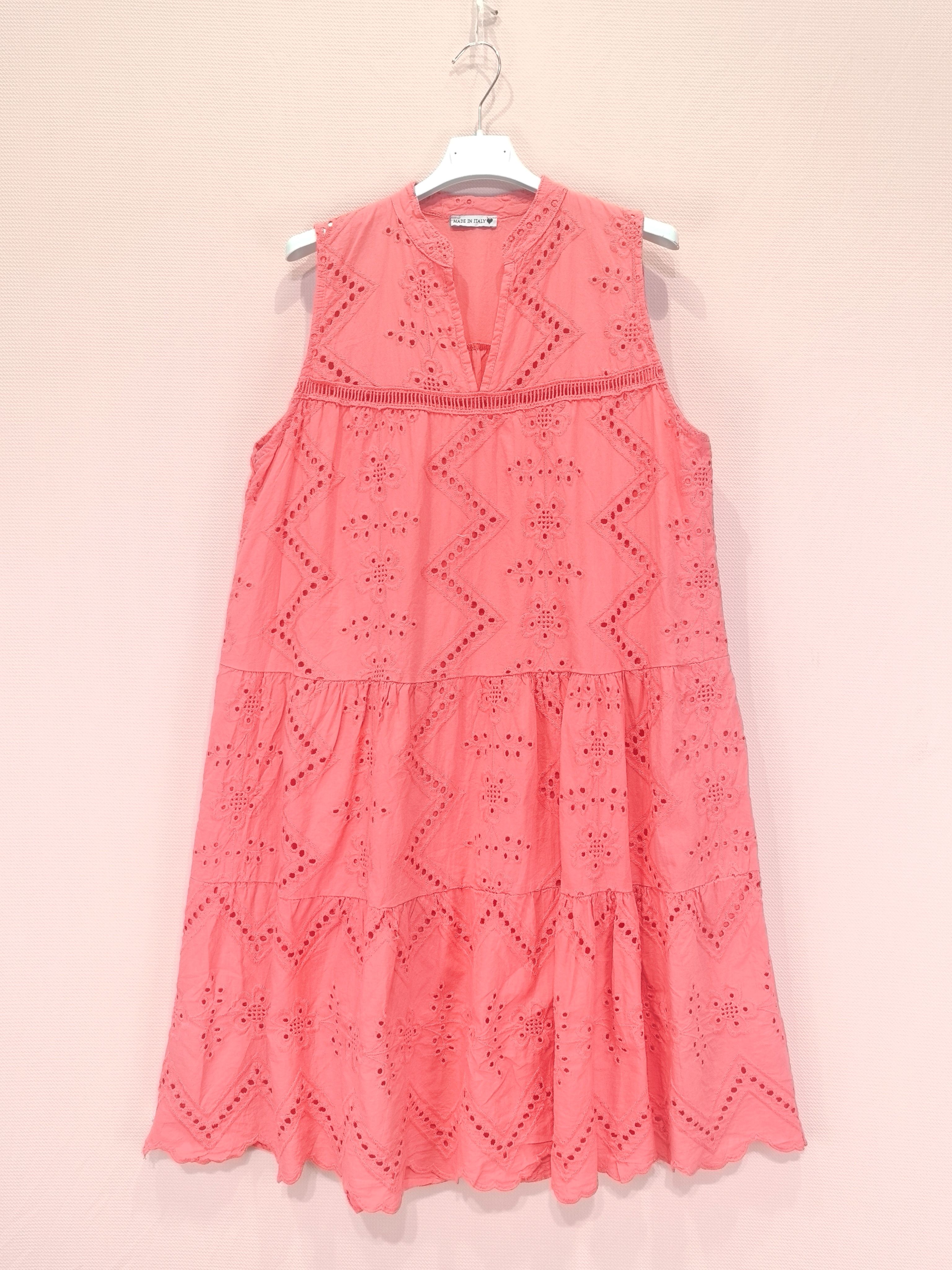 Robe brodée sans manches en coton ajouré (x6)