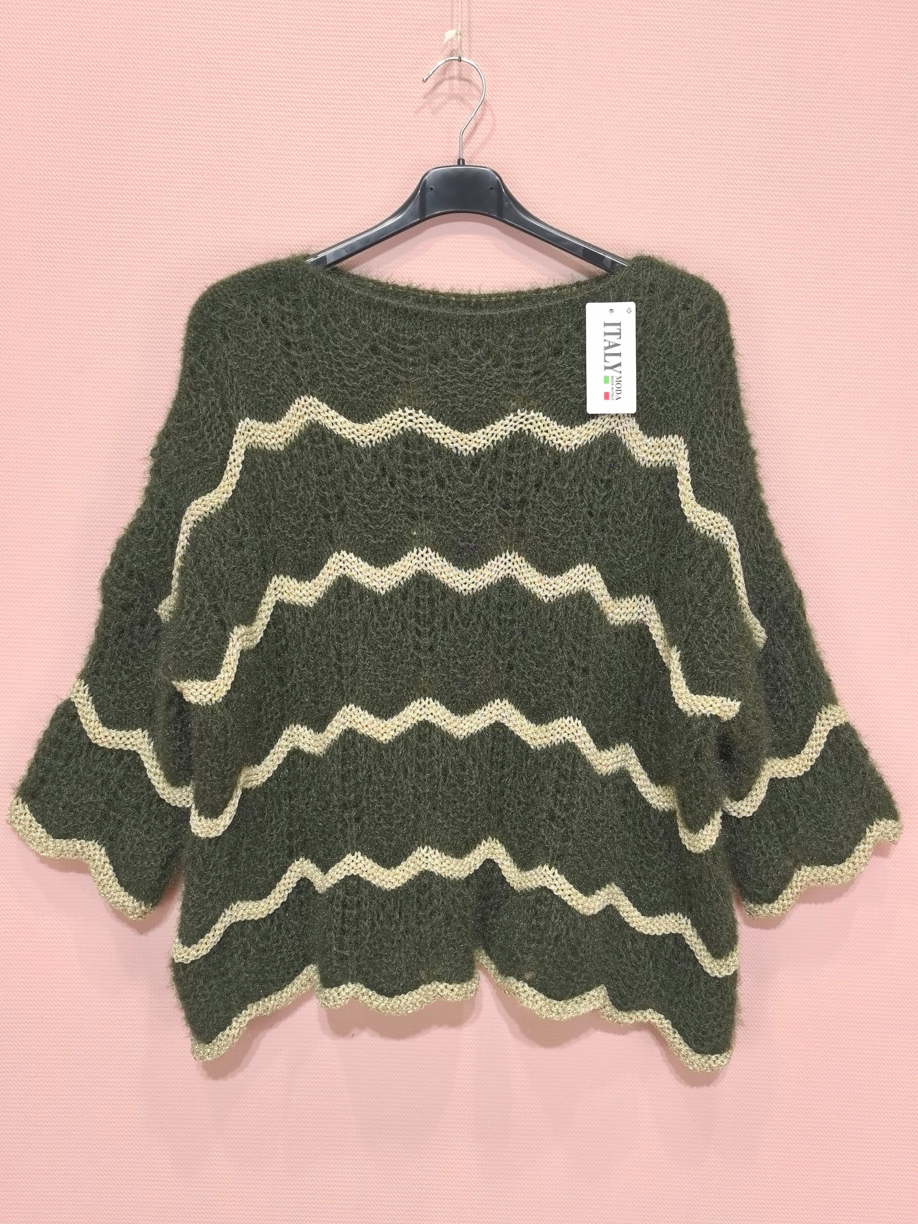 Pull ajouré à volants ondulés (x6)