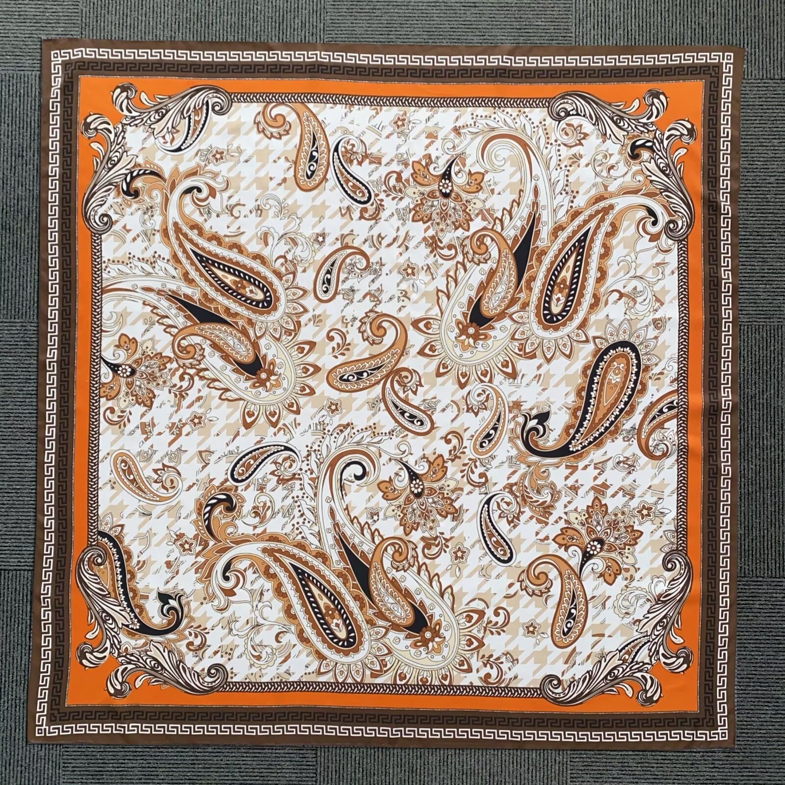 Foulard Carré touche soie 130×130cm (x6)#33