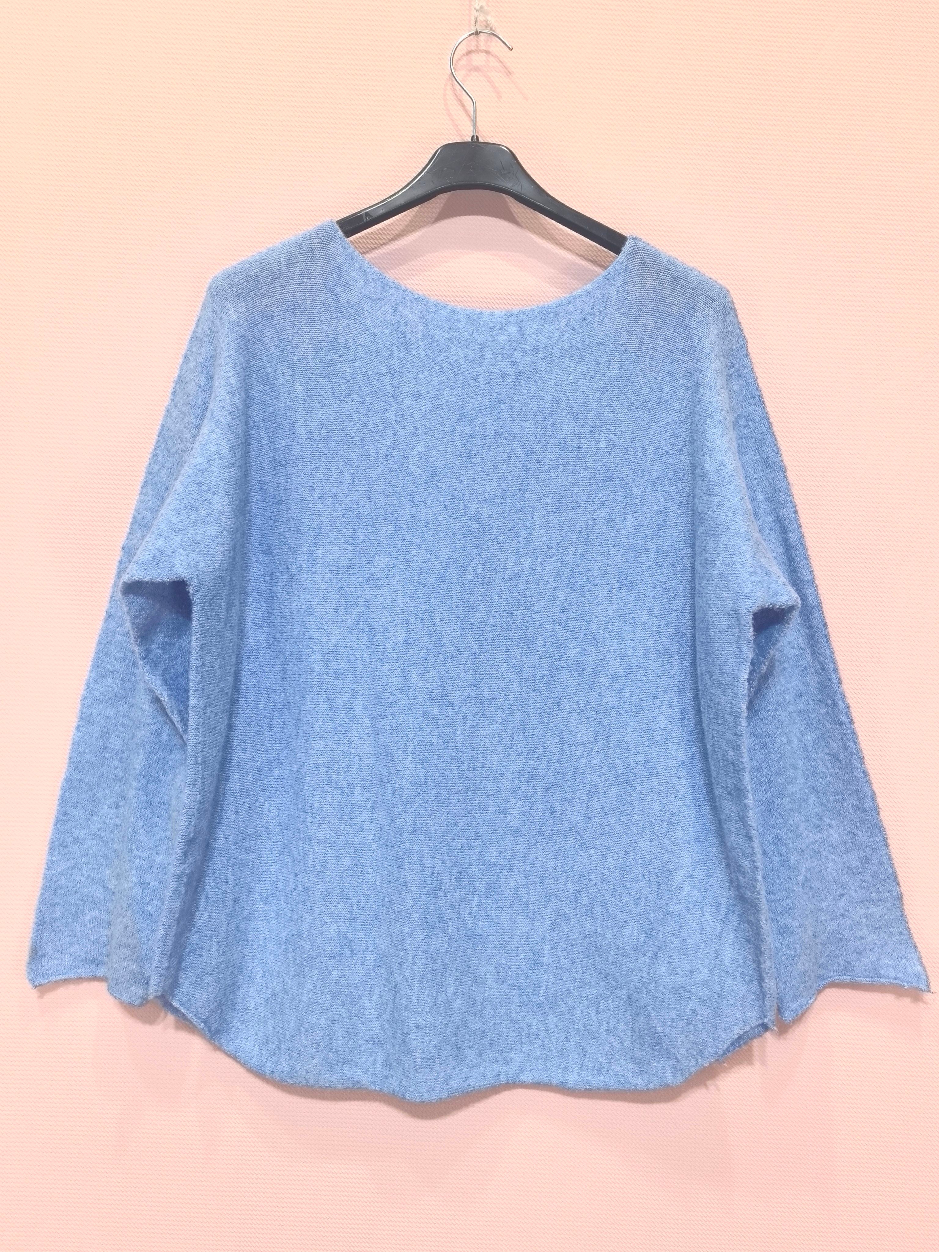 Pull col rond en maille en maille douce (x8)