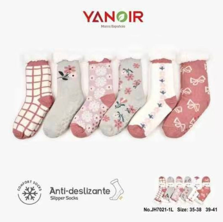 FEMME Chaussettes chaussons fourrées (x12)/3L