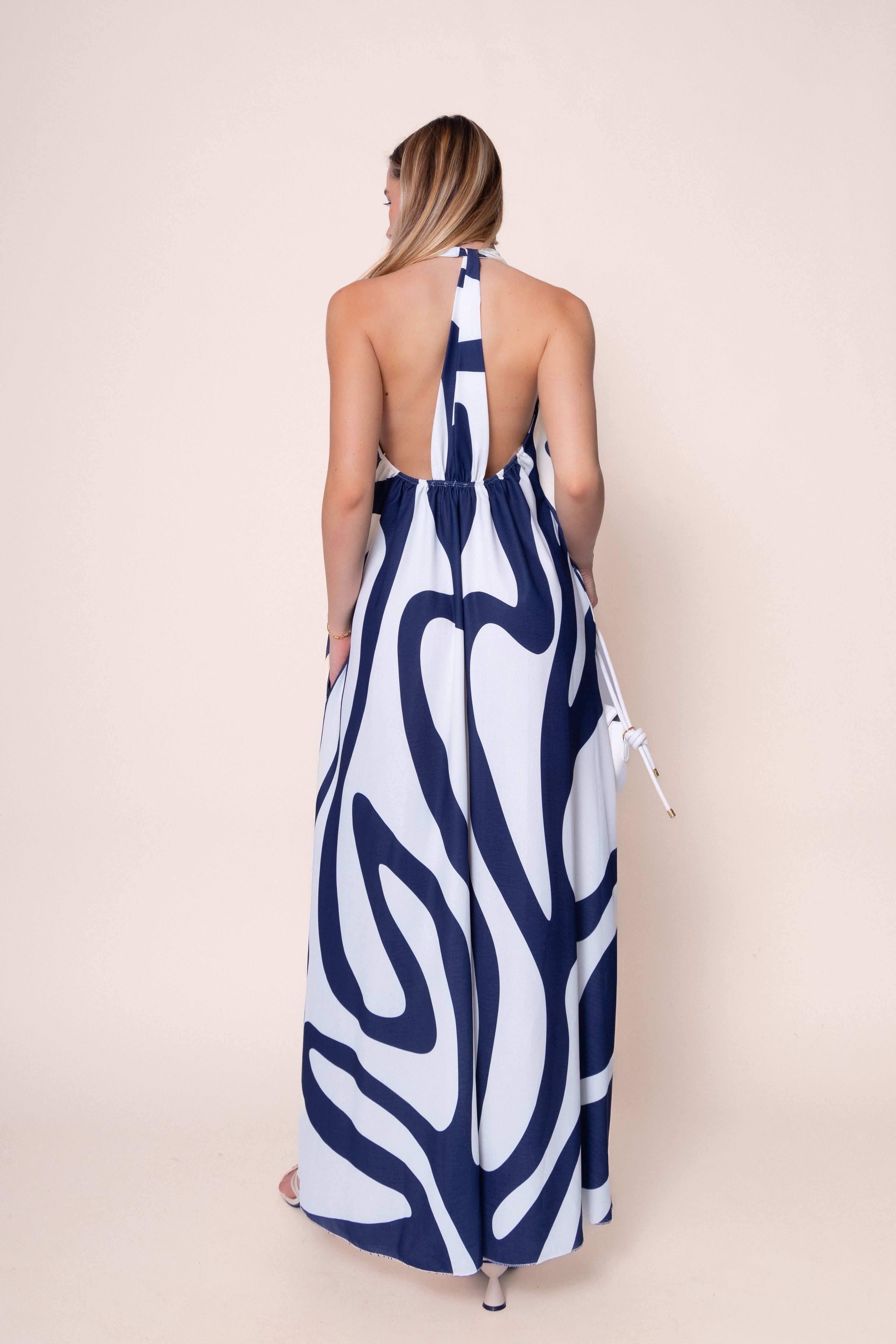 Robe Longue Dos Nu Avec Un Col Halter (x6)