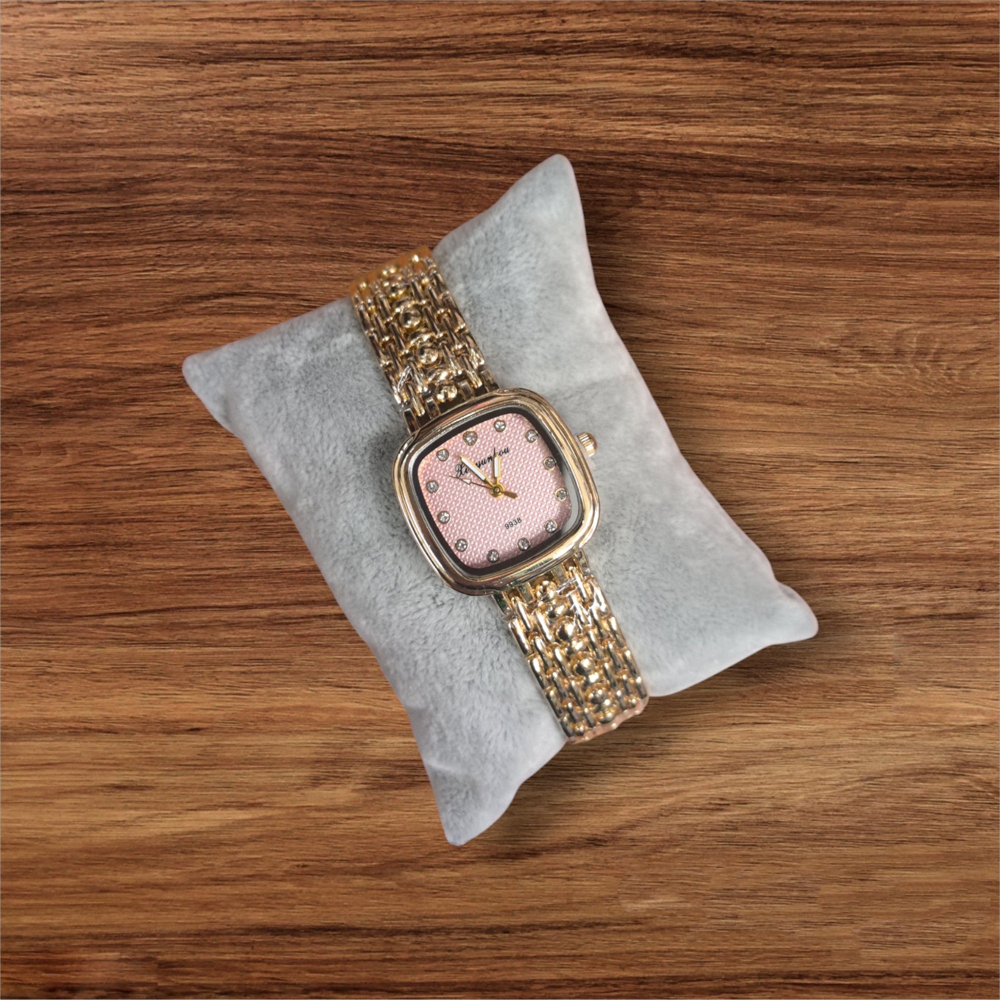 Montres femme bracelets métal Doré 9938B (x5)