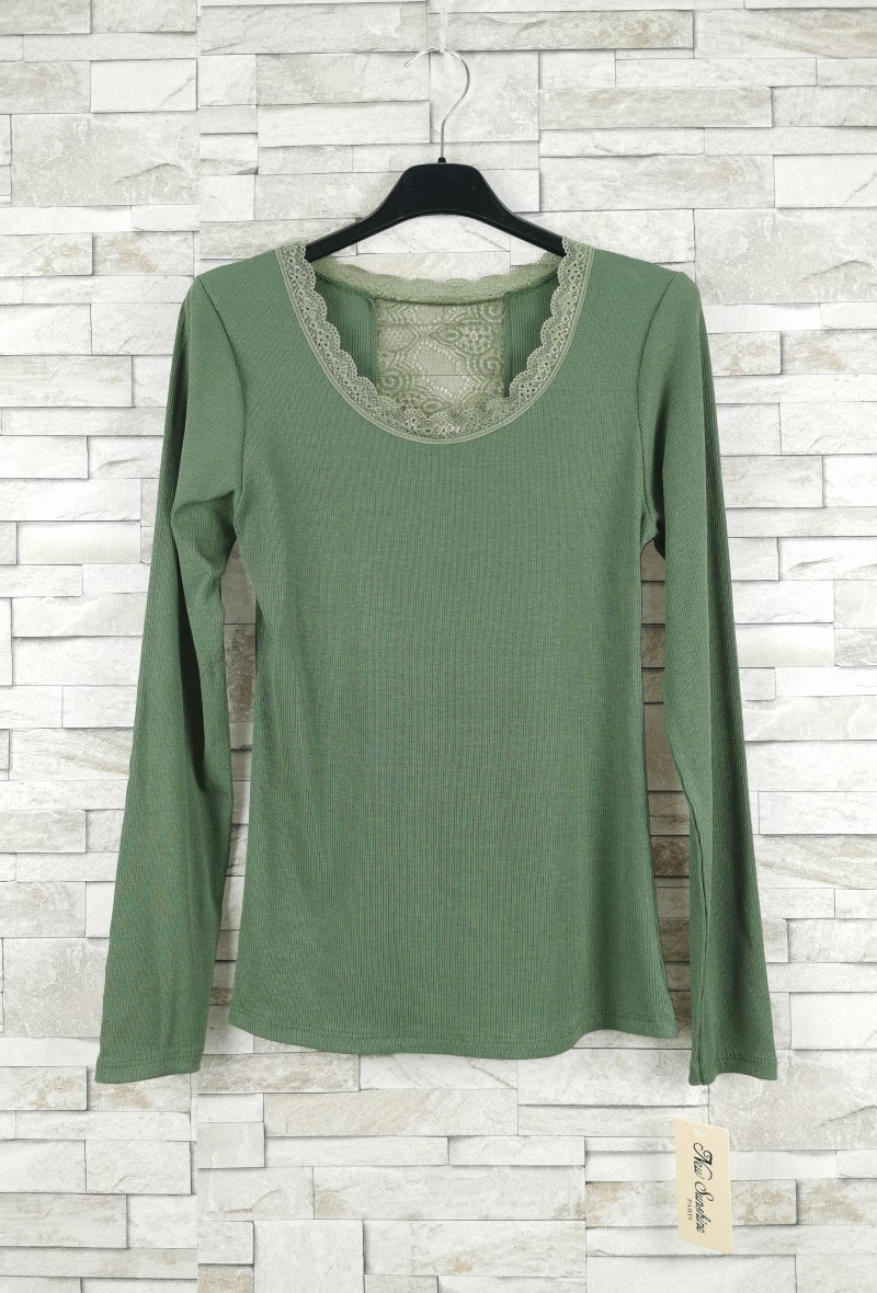 T-shirt en dentelle manche longue (x9)