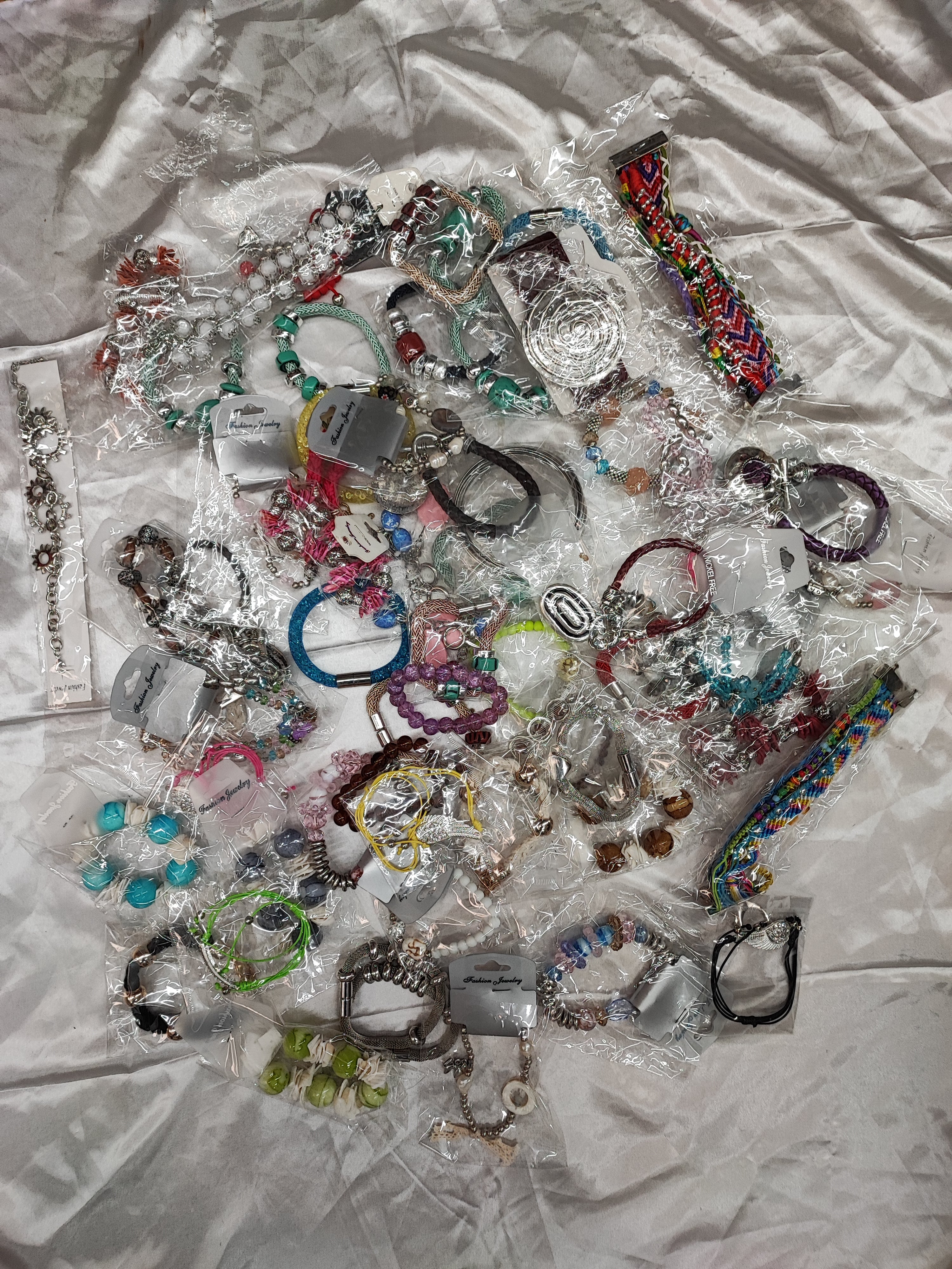 PROMO: lot Bracelet fantaisie mélangées (x100)