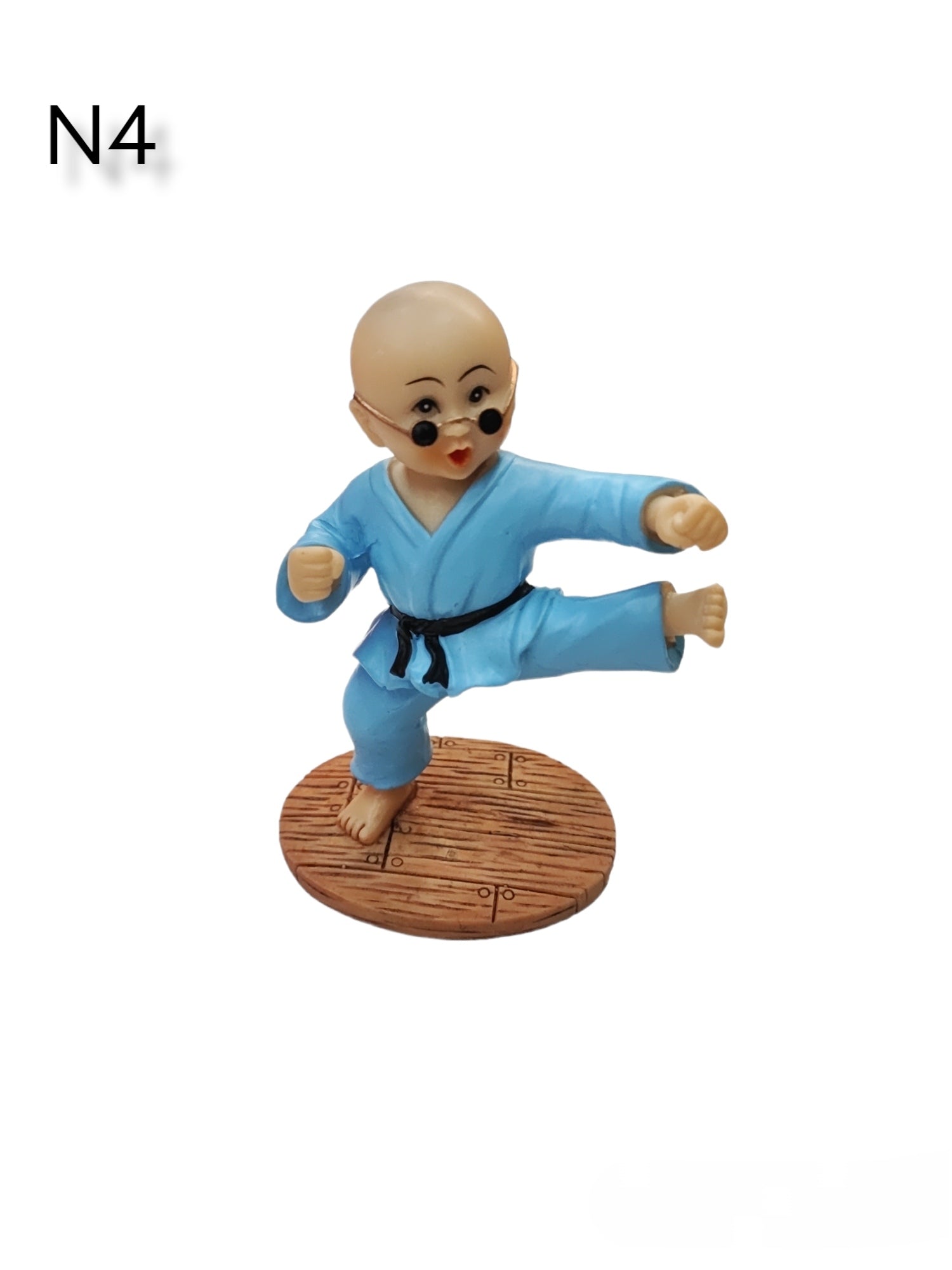 Figurine statue mini karaté boy. (x10)