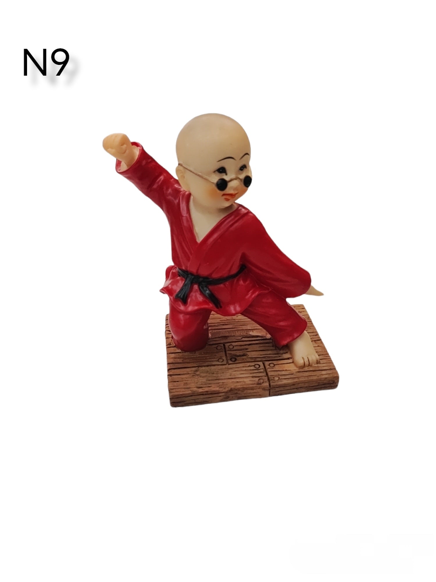 Figurine statue mini karaté boy. (x10)