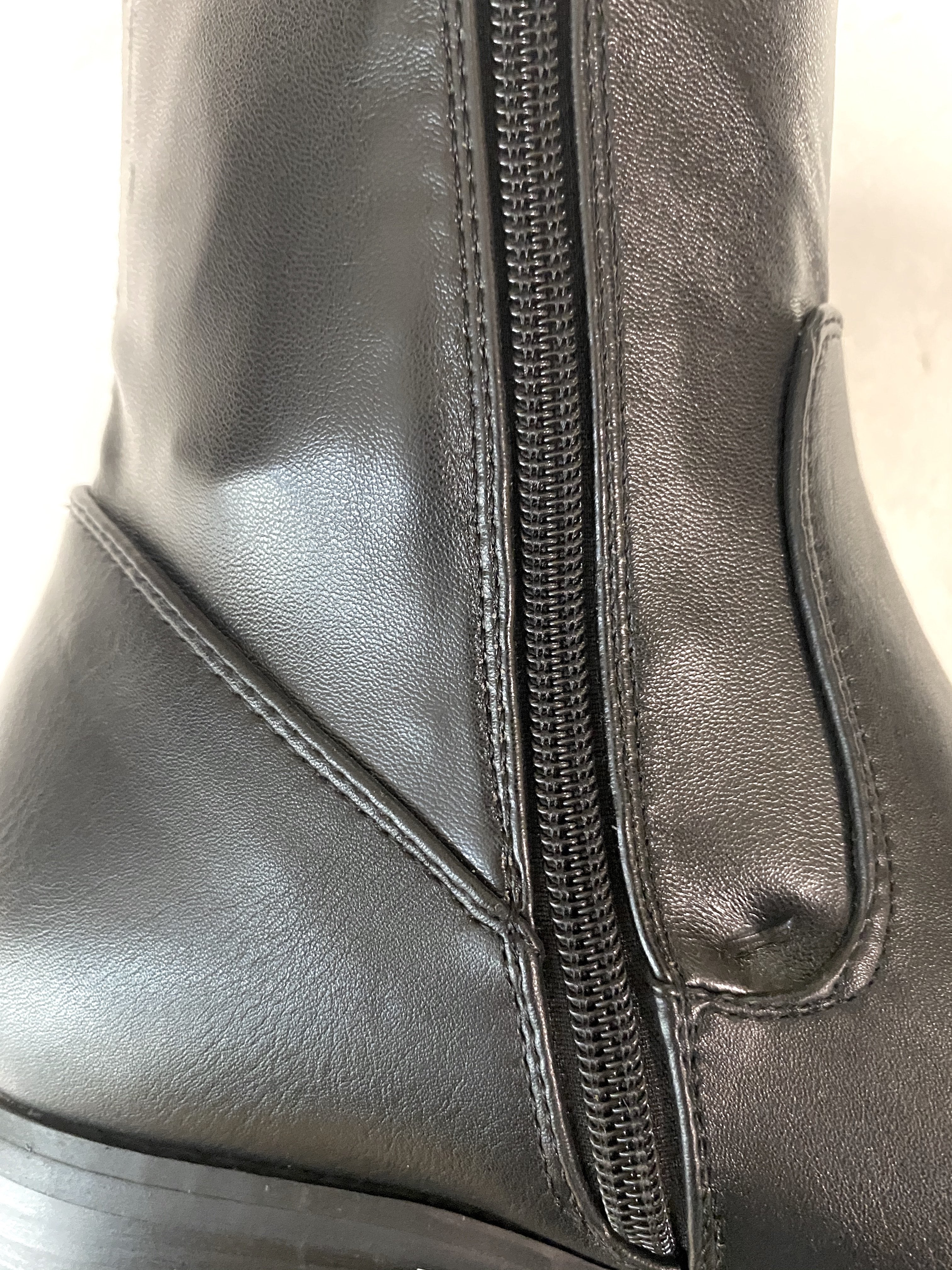 Cuissardes effet similicuir NELLY (x12) 19,50€/paire | Grossiste-pro