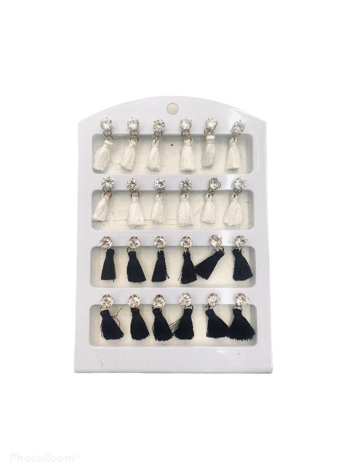 LOT DE 12 - Boucles d'oreilles pendantes pompon frange 0,62€/paire | Grossiste-pro