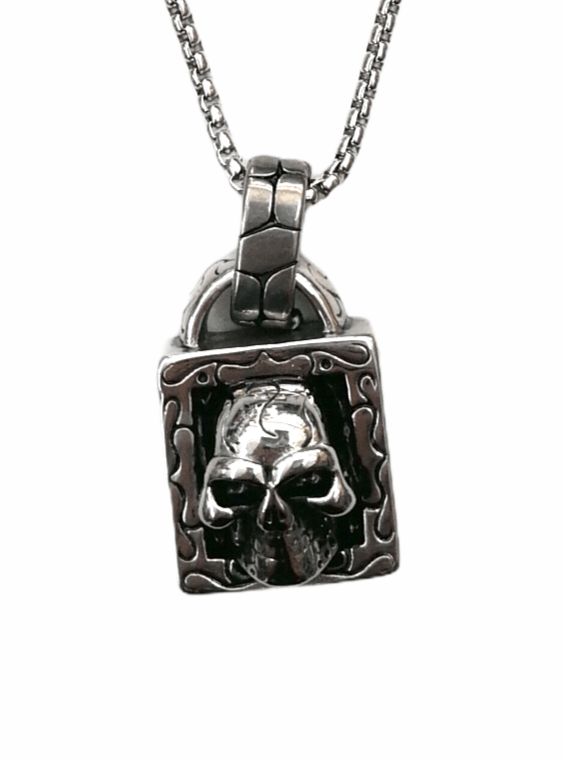HOMME - LOT DE 2 - Collier pendentif Carré tête de mort INOX 5,00€/unité | Grossiste-pro