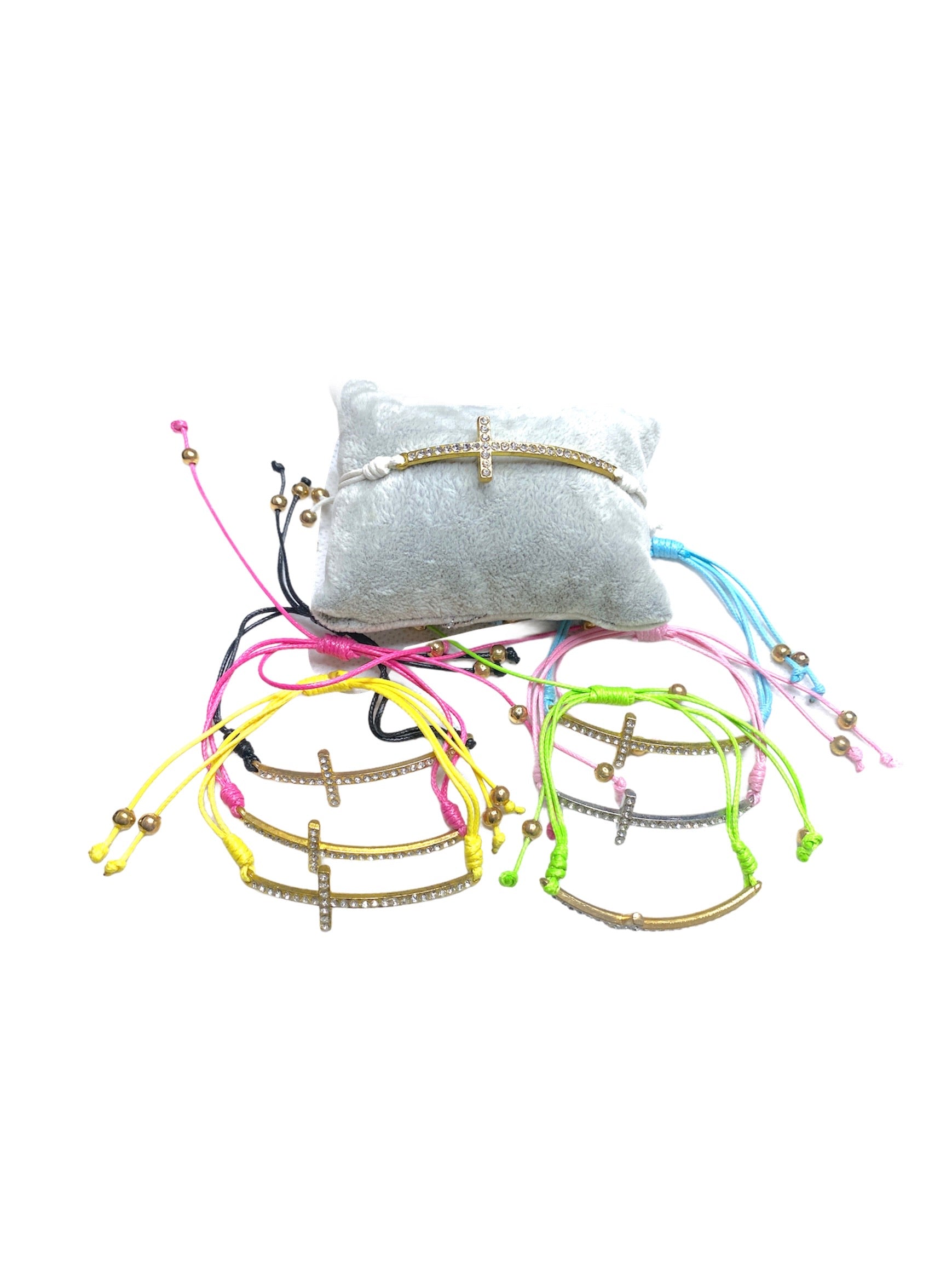 Bracelets ficelle avec motif croix (x12)