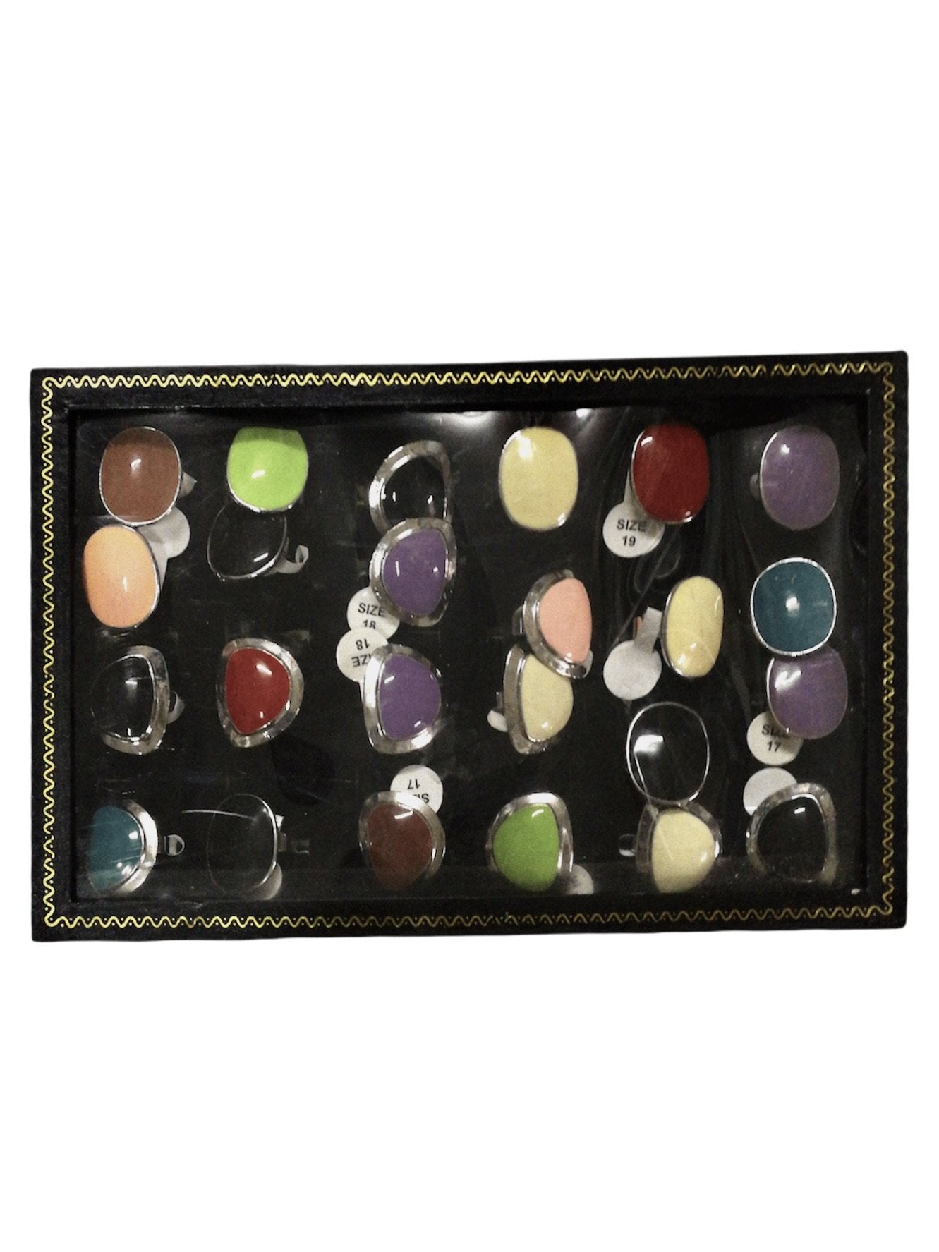 DESTOCKAGE Boîte de bagues couleur femme (x24) 1,00€/unité | Grossiste-pro