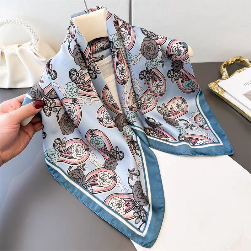 Foulard Carré touche soie 70cmx70cm (x12)#50