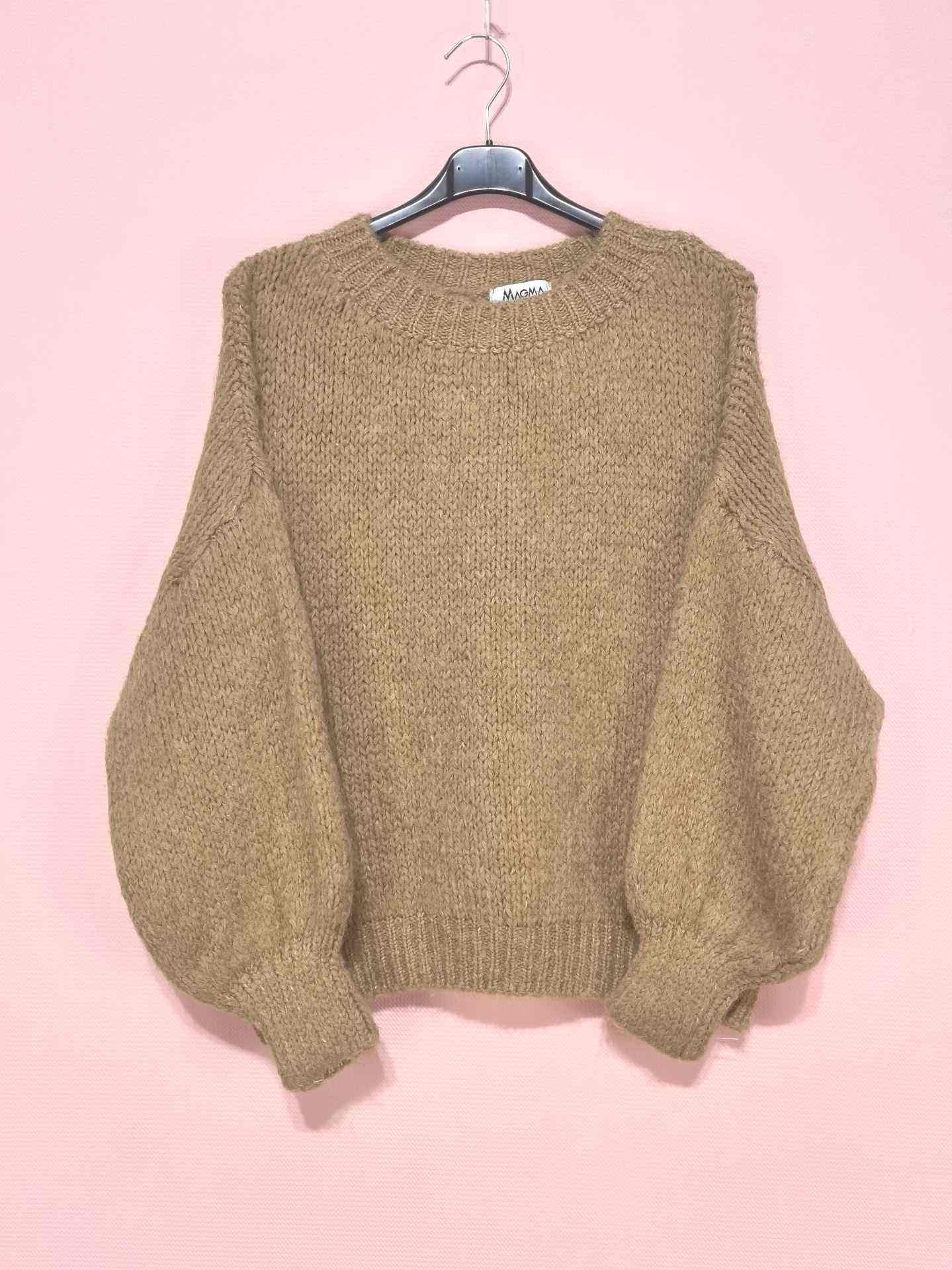 Pull col rond avec manches bouffantes (x6)