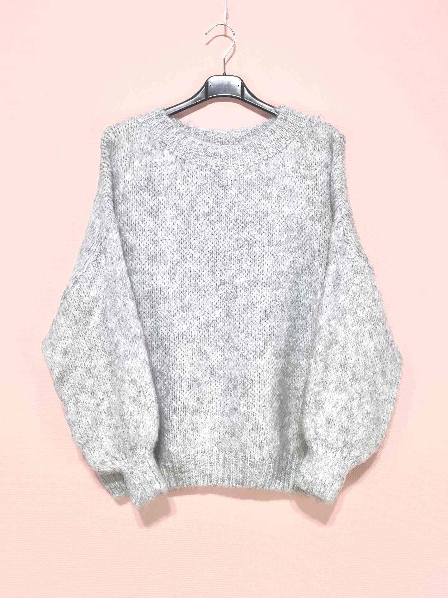 Pull col rond avec manches bouffantes (x6)