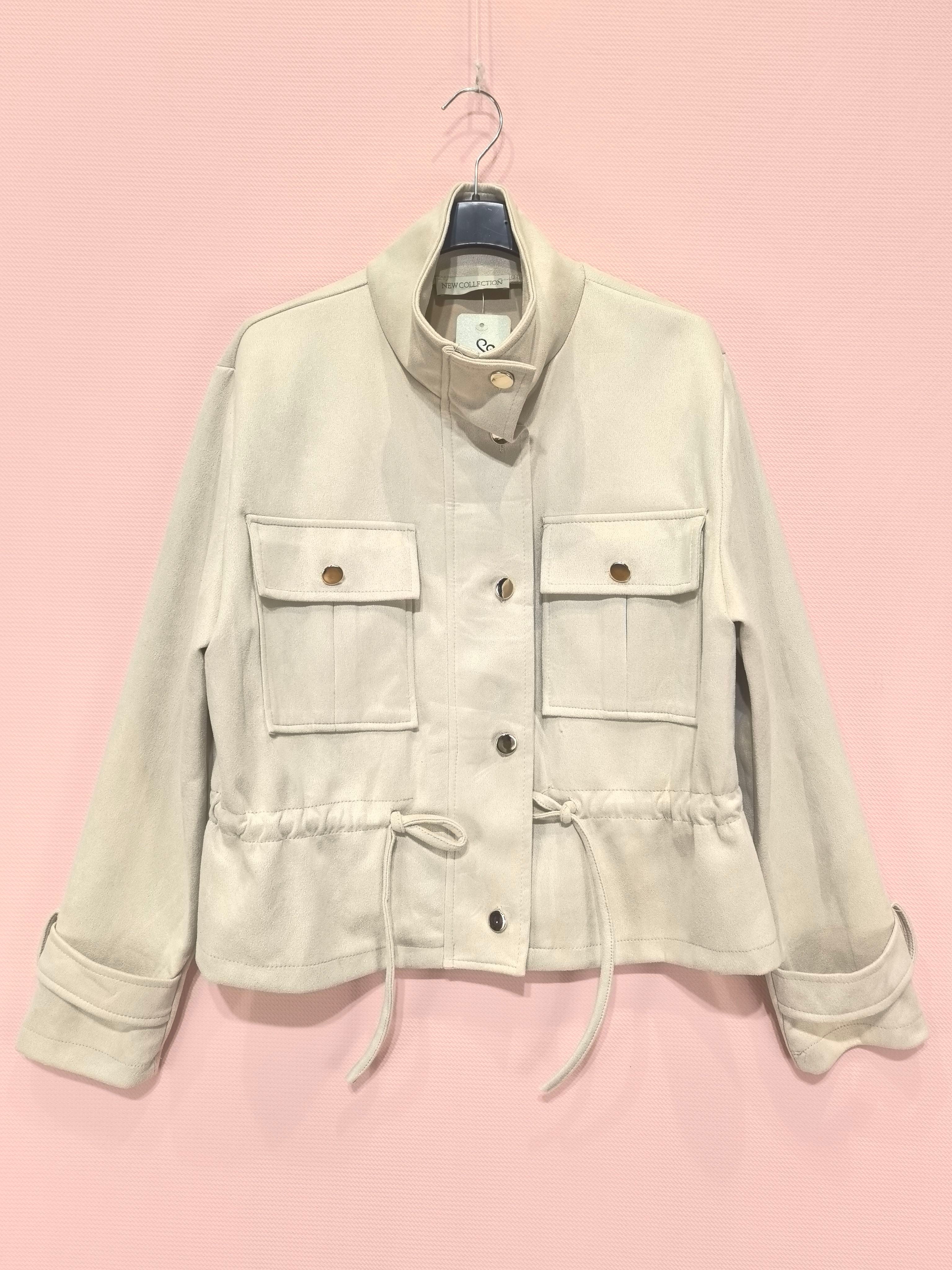 Veste courte en suédine avec poches à rabat(x6)