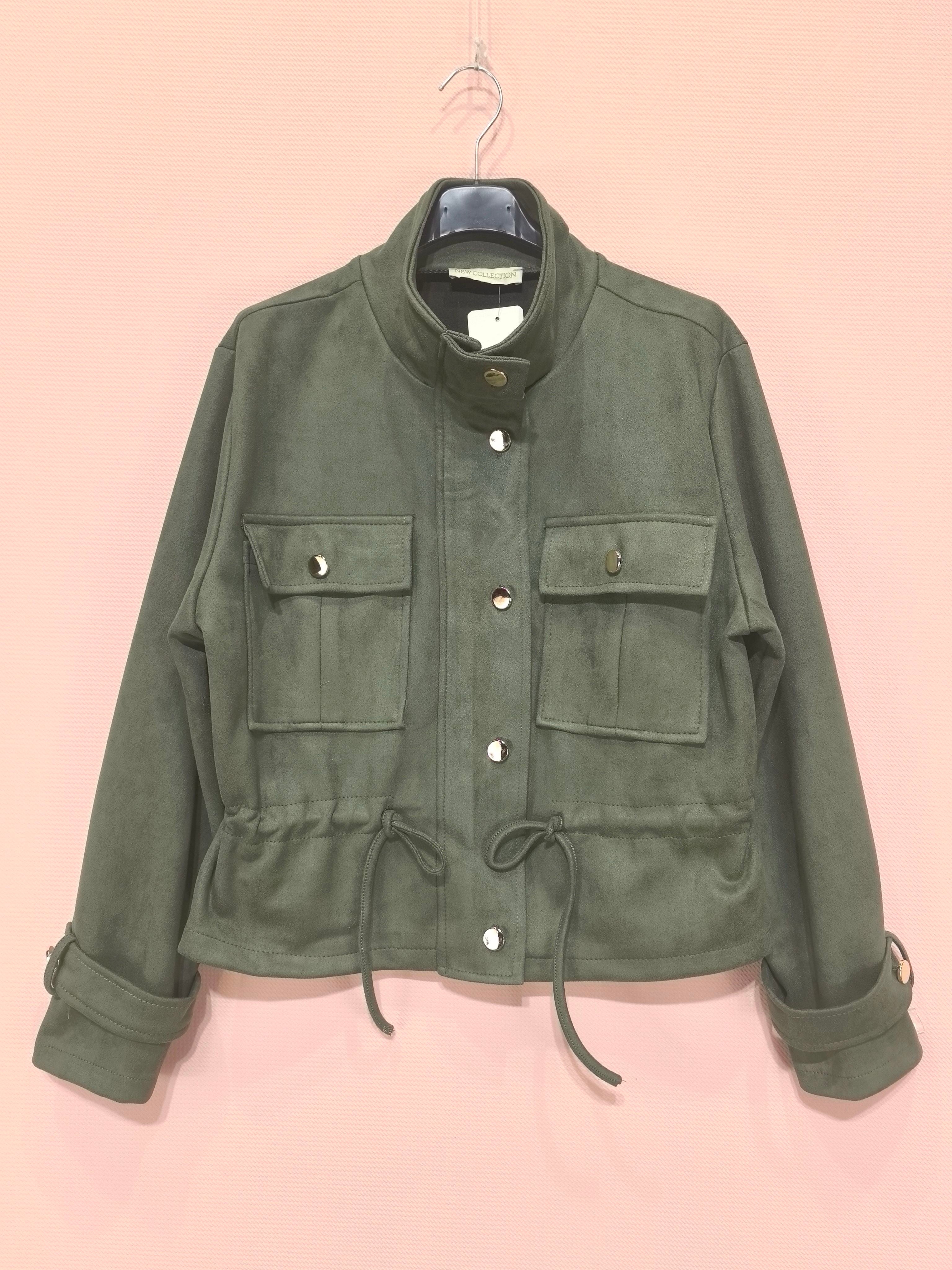 Veste courte en suédine avec poches à rabat(x6)