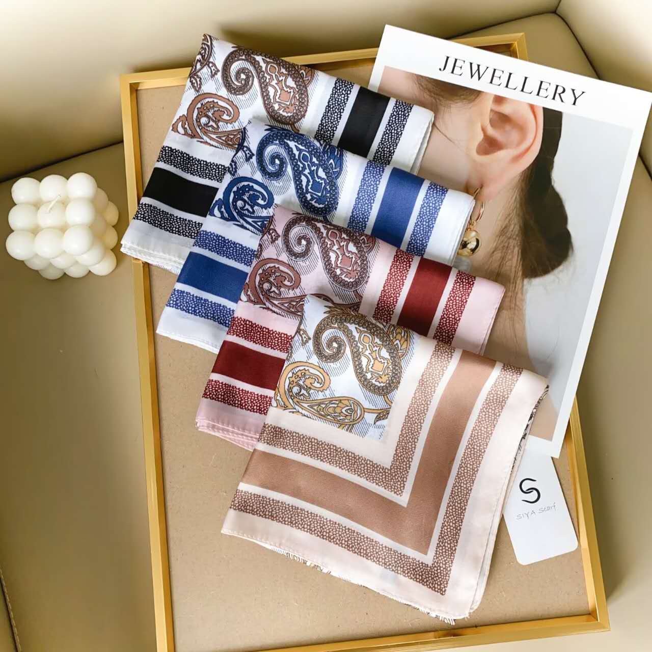 Foulard Carré touche soie 70cmx70cm (x12)#18