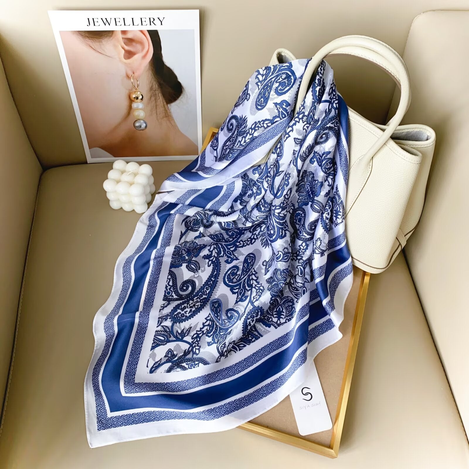 Foulard Carré touche soie 70cmx70cm (x12)#32