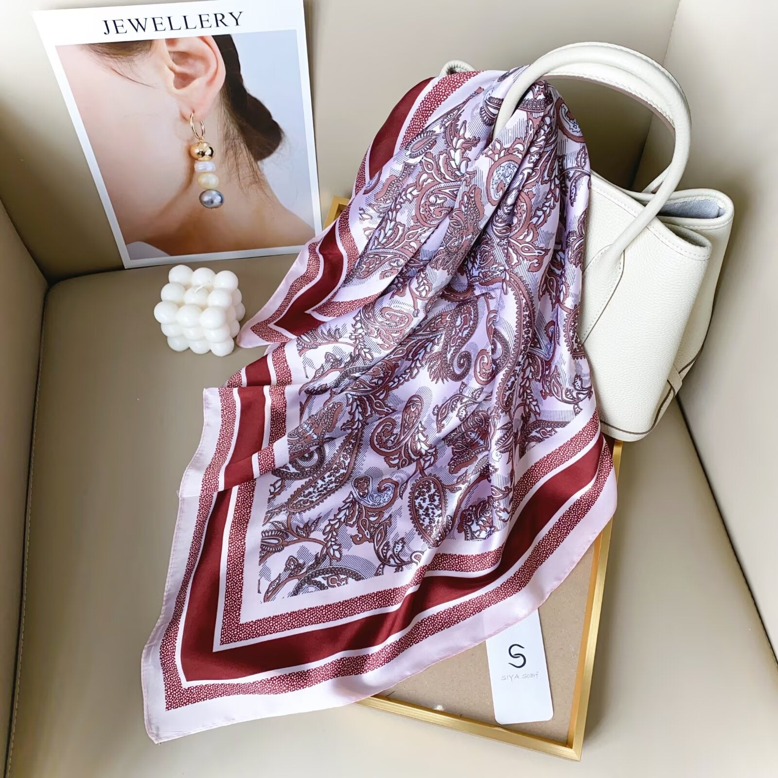Foulard Carré touche soie 70cmx70cm (x12)#18