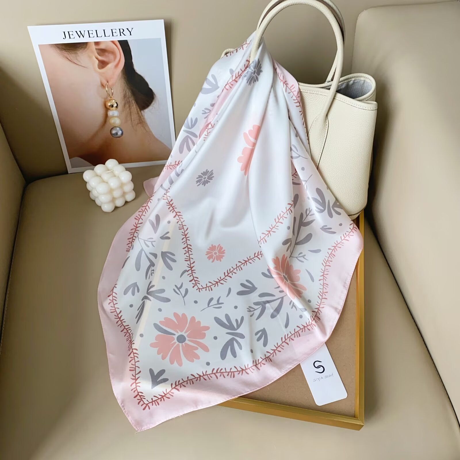 Foulard Carré touche soie 70cmx70cm (x12)#30