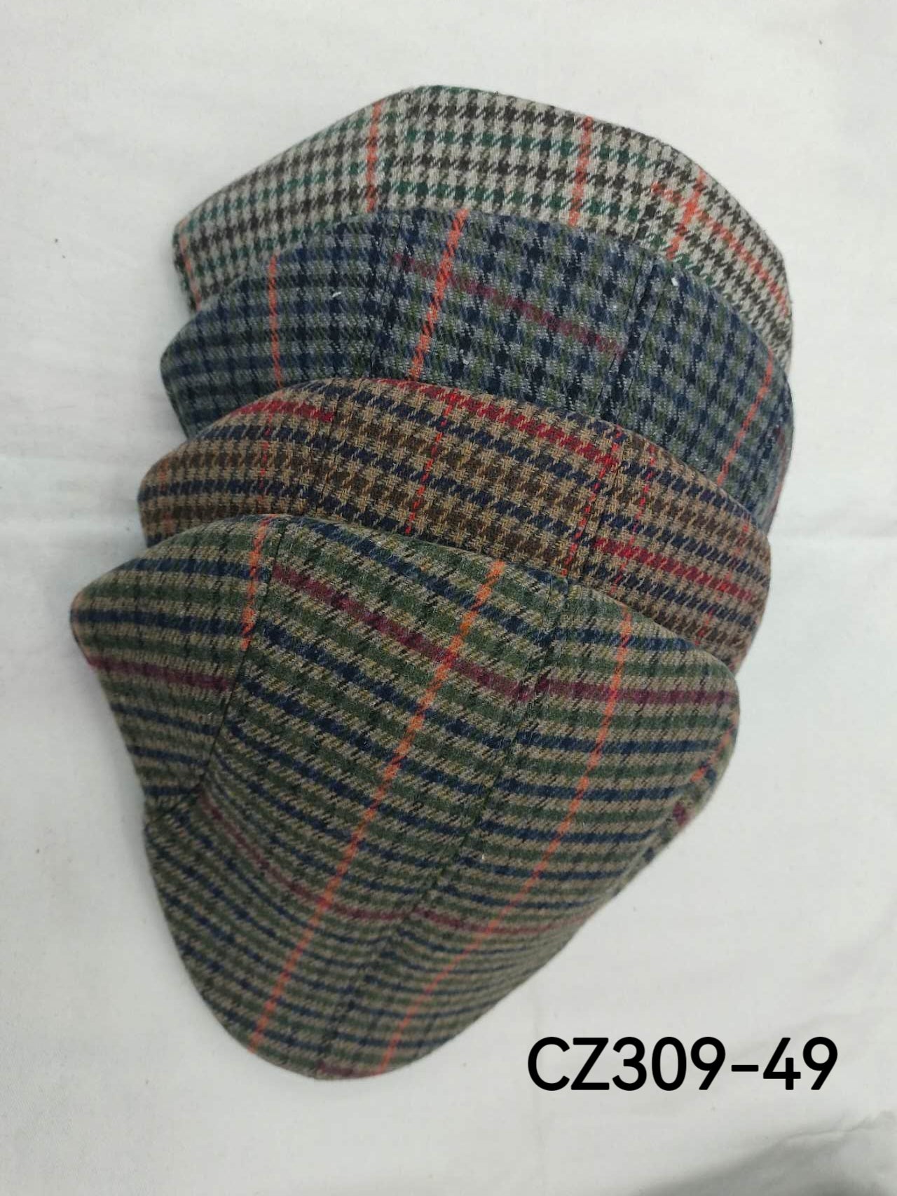Béret homme motif  petits carrés(x12)# 49