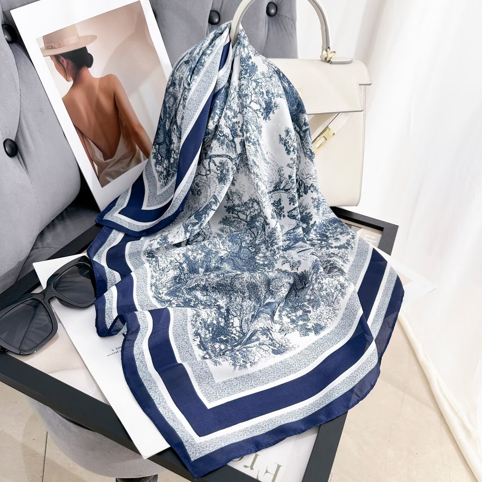 Foulard Carré touche soie 70cmx70cm (x12)#19